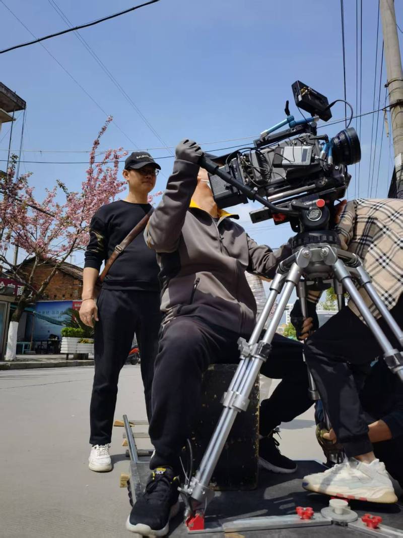 西峡县广告片拍摄：快消品牌爆款之选，网感内容适配社媒传播！